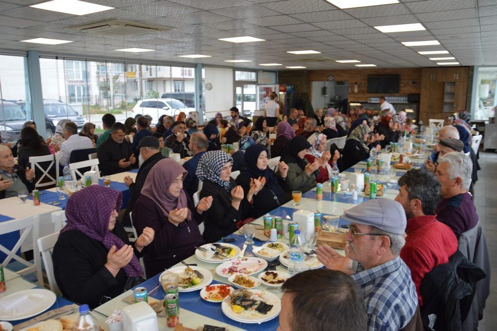 KURAN KURSU ÖĞRENCİLERİ İÇİN MORAL YEMEĞİ DÜZENLENDİ